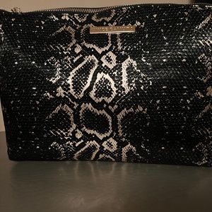 Stunning Vince Camuto Makeup Bag